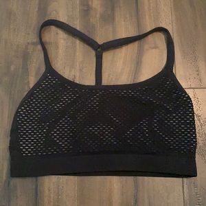 Victoria Sport Wireless Mesh Sports Bra